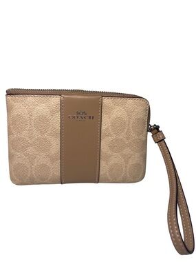 COACH NWT Sand/Taupe Signature Corner Zip Wristlet w/ Dusty!